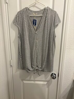 Max Studio Black and White Striped V-Neck Tie-Front Top